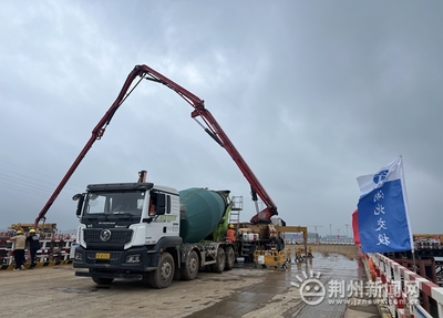 李埠長江公鐵大橋項(xiàng)目南岸主塔施工啟幕，混凝土切割精準(zhǔn)推進(jìn)